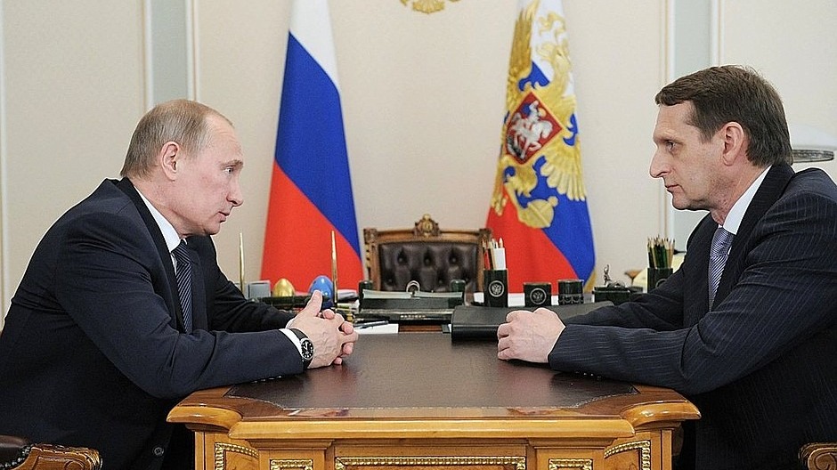Президент РФ Владимир Путин и глава СВР Сергей Нарышкин