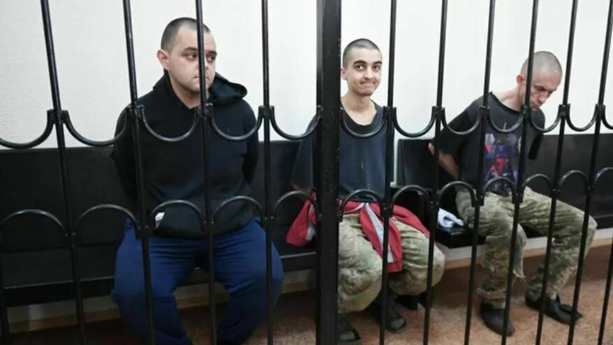 Суд ДНР приговорил двух британцев и марокканца к расстрелу