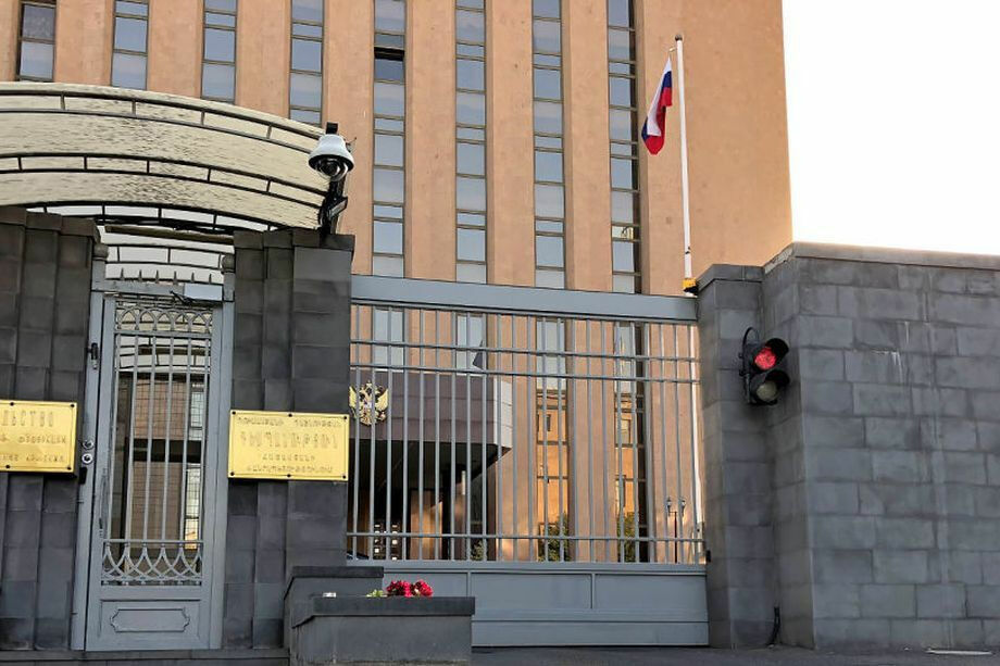 Российское посольство предостерегло граждан от посещения приграничных районов Армении