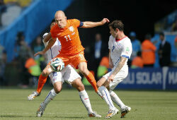 Нидерланды обыграли Чили и вышли в плей-офф ЧМ-2014