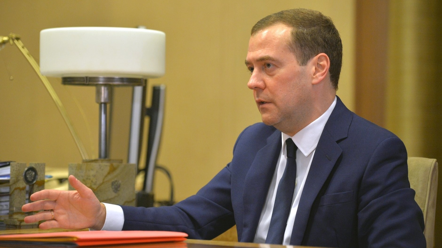 Медведев назвал российскую технику успешным противовесом оружию НАТО
