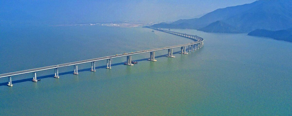 В Китае построили мост над морем в 3 с лишним раза длиннее Крымского