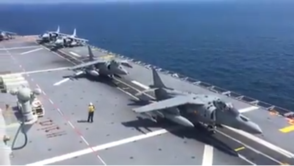 Испанский авианосец в Балтийском море был встревожен действиями российского Су-24