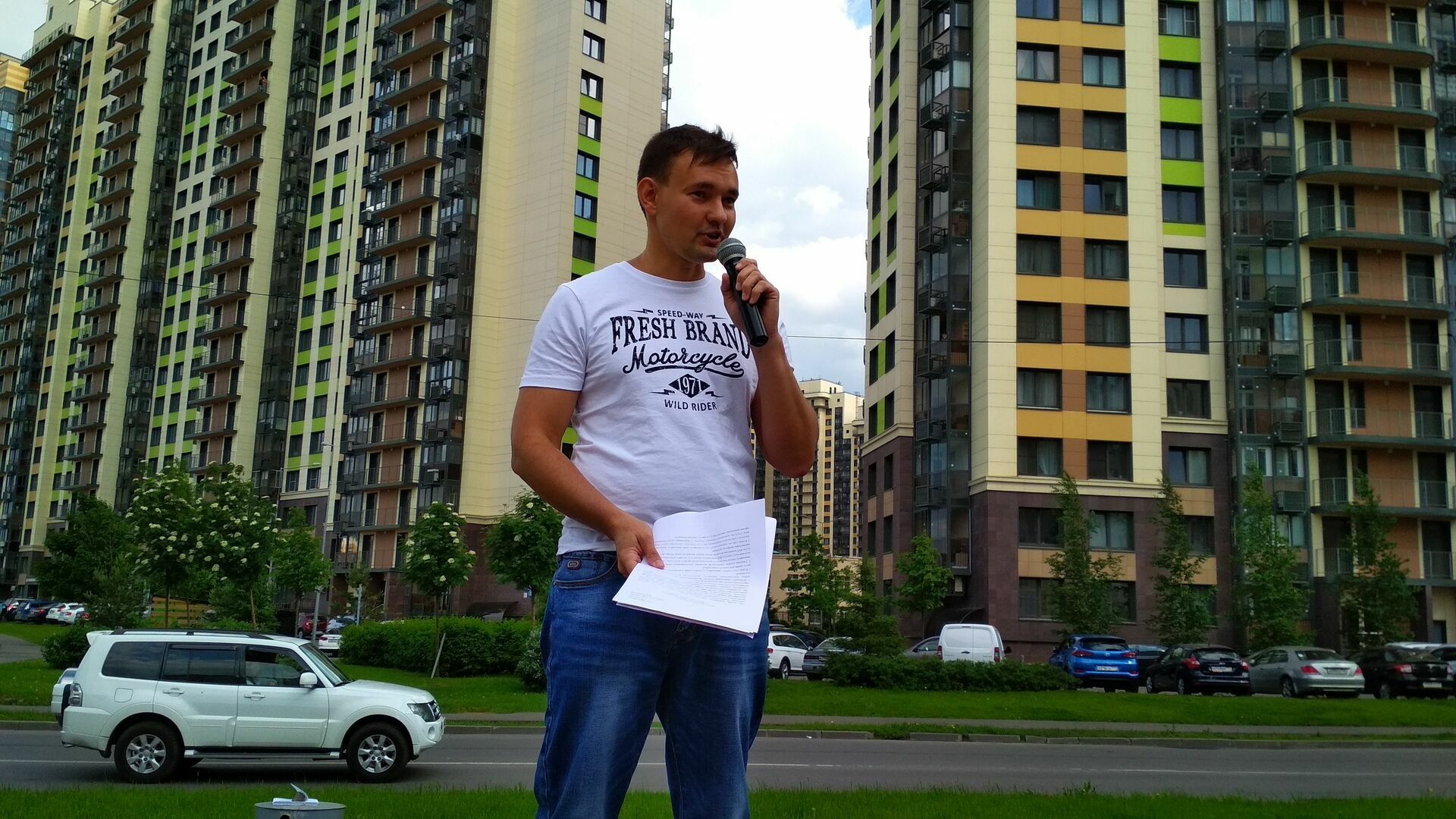 Максим Яблоков, организатор митинга, независимый депутат Совета депутатов поселения Внуковское