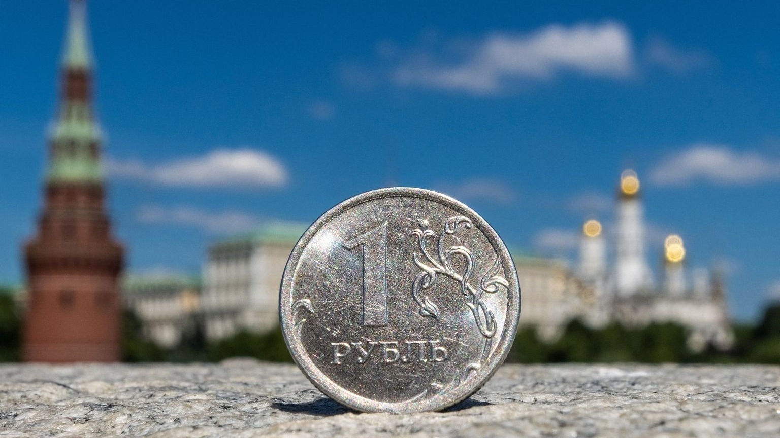 «По 70-75 за доллар…» Стало известно, как власти хотят стабилизировать курс рубля