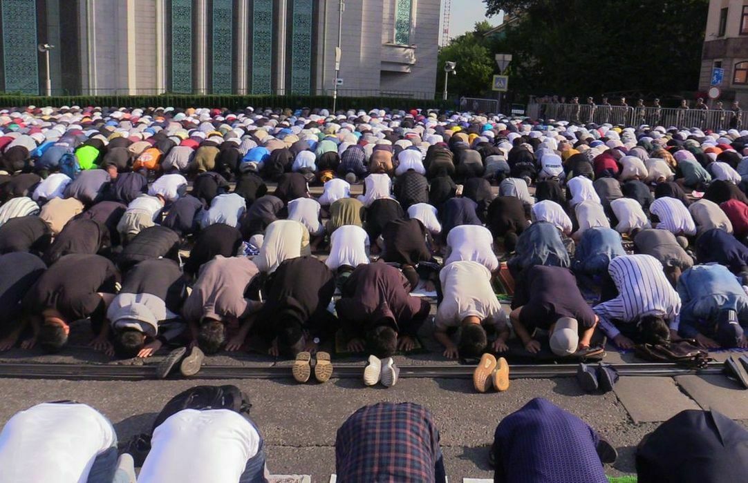 На Курбан-байрам в московские мечети пришли более 250 тысяч мусульман