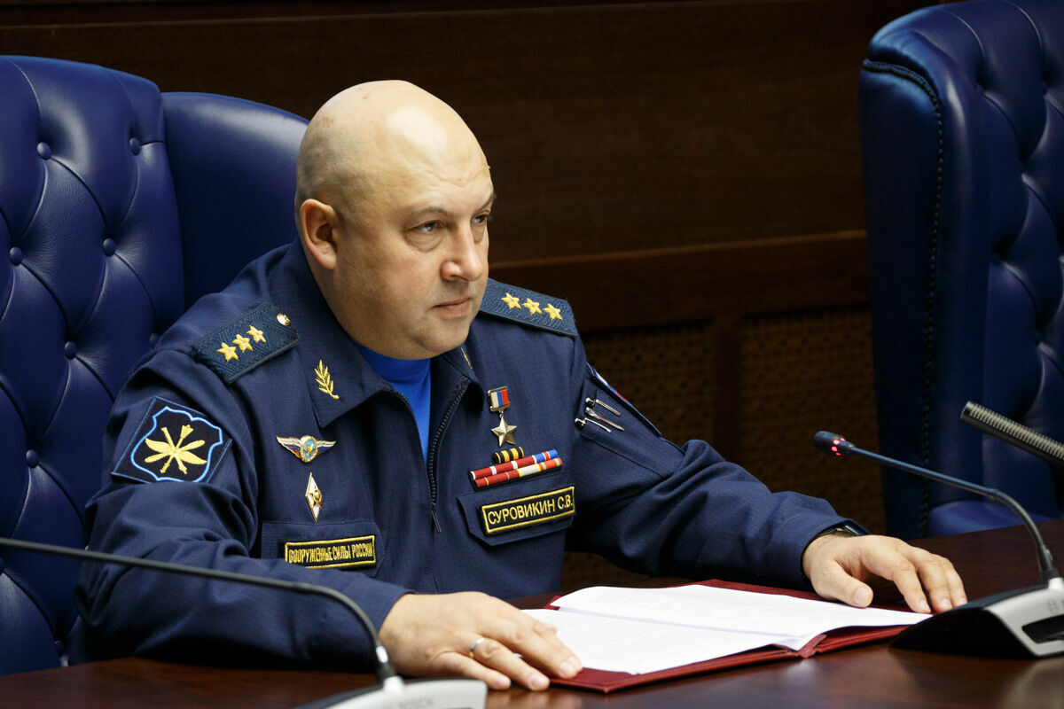 Линия Суровикина: западные СМИ оценили вклад генерала в укрепление обороны