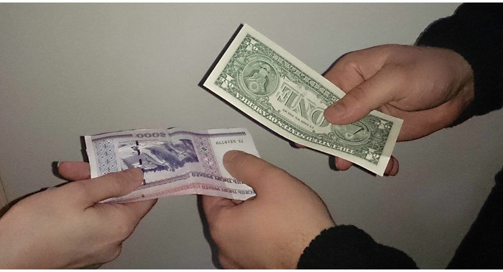 Андрей Нальгин назвал пять причин спешно менять рубли на доллары