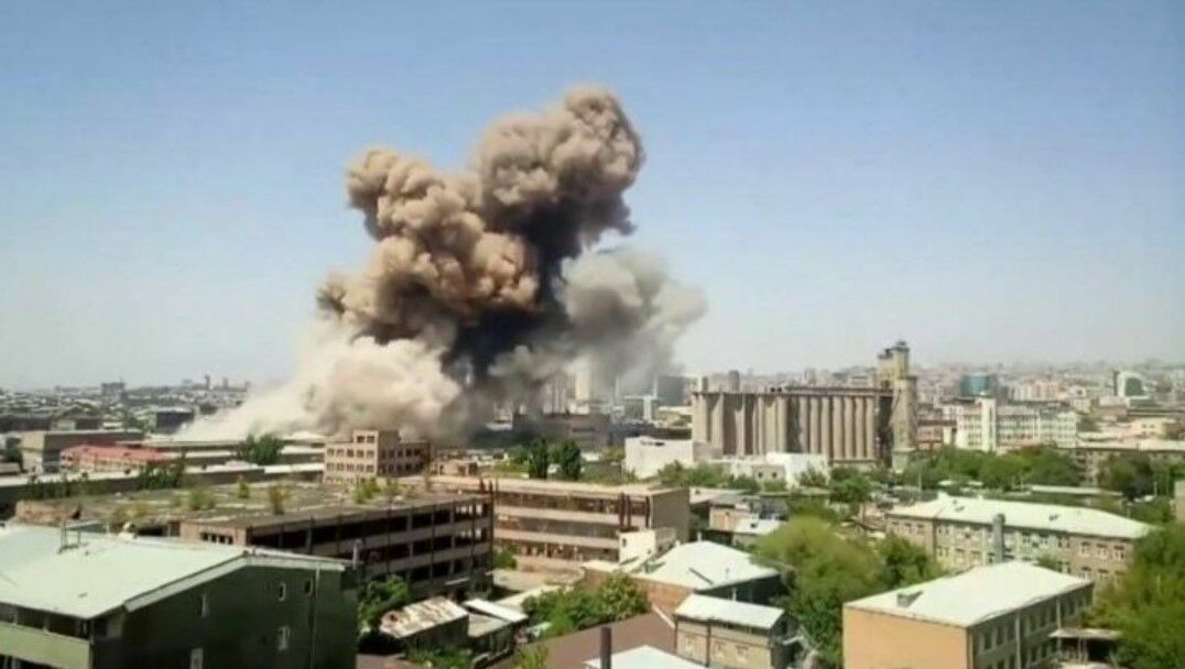 На оптовом рынке в Ереване прогремел мощный взрыв (ВИДЕО)