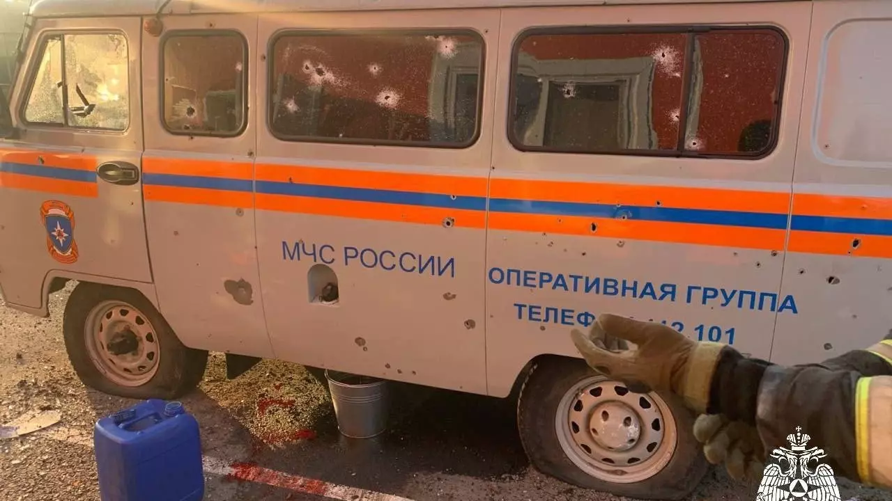 При атаке ВСУ на Белгородскую область пострадали спасатели МЧС