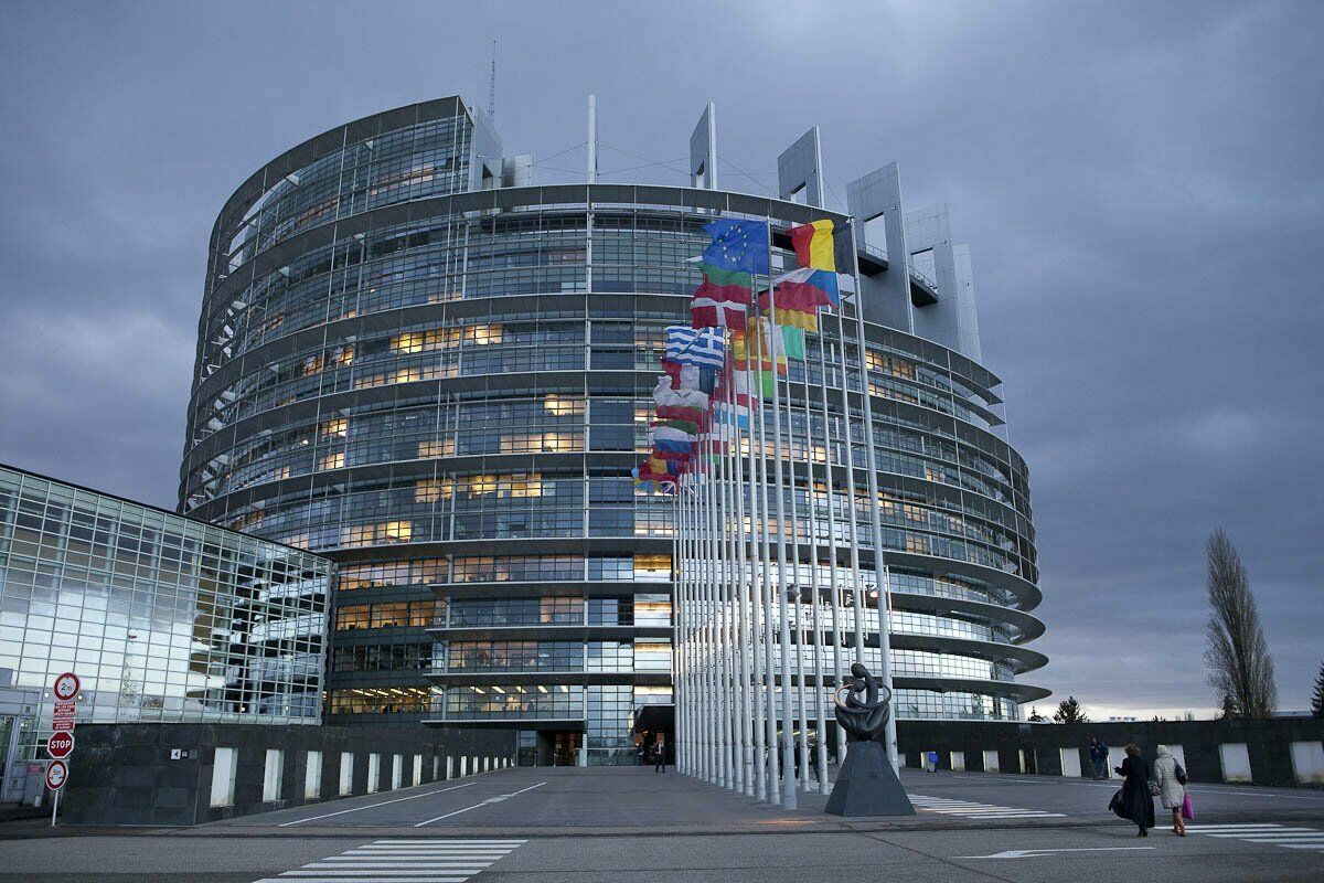 Европарламент намерен поддержать очередные антироссийские санкции