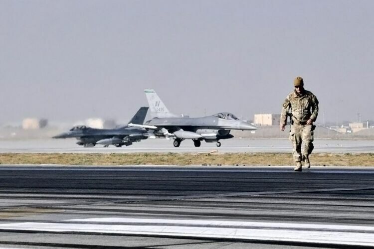 ВВС США покинули своих союзников в Сирии во время боя