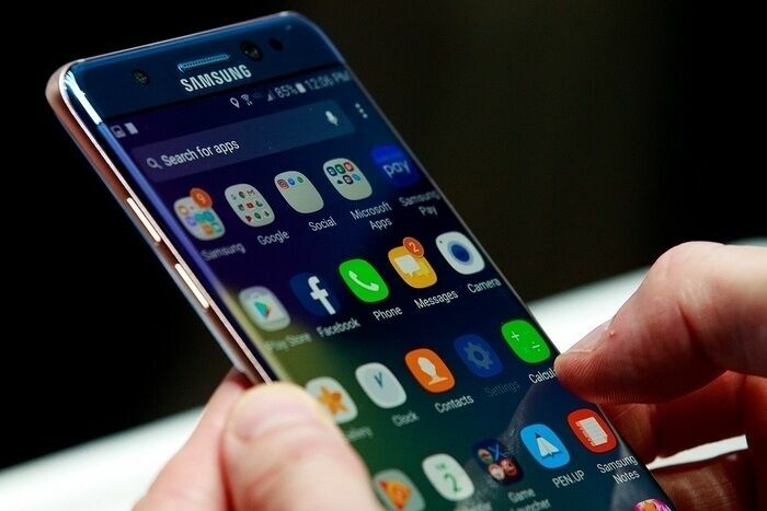 Компания Samsung «заморозила» разработку нового смартфона Galaxy S8