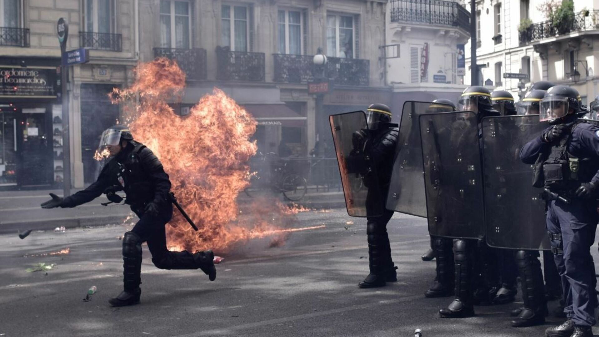 Француз свежий. Протесты во Франции.