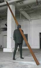 Скульптура «Работа убьет тебя» - дань трудоголикам