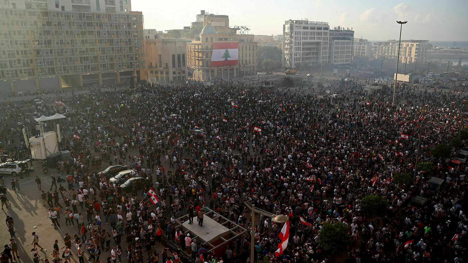 Свыше 700 человек пострадали в ходе протестов в Бейруте