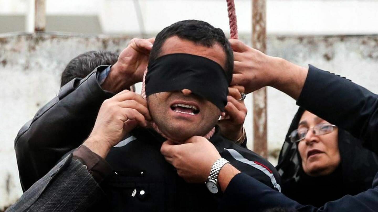 Иран казнил «кокаинового султана», и обещает вешать по 10 человек каждую неделю