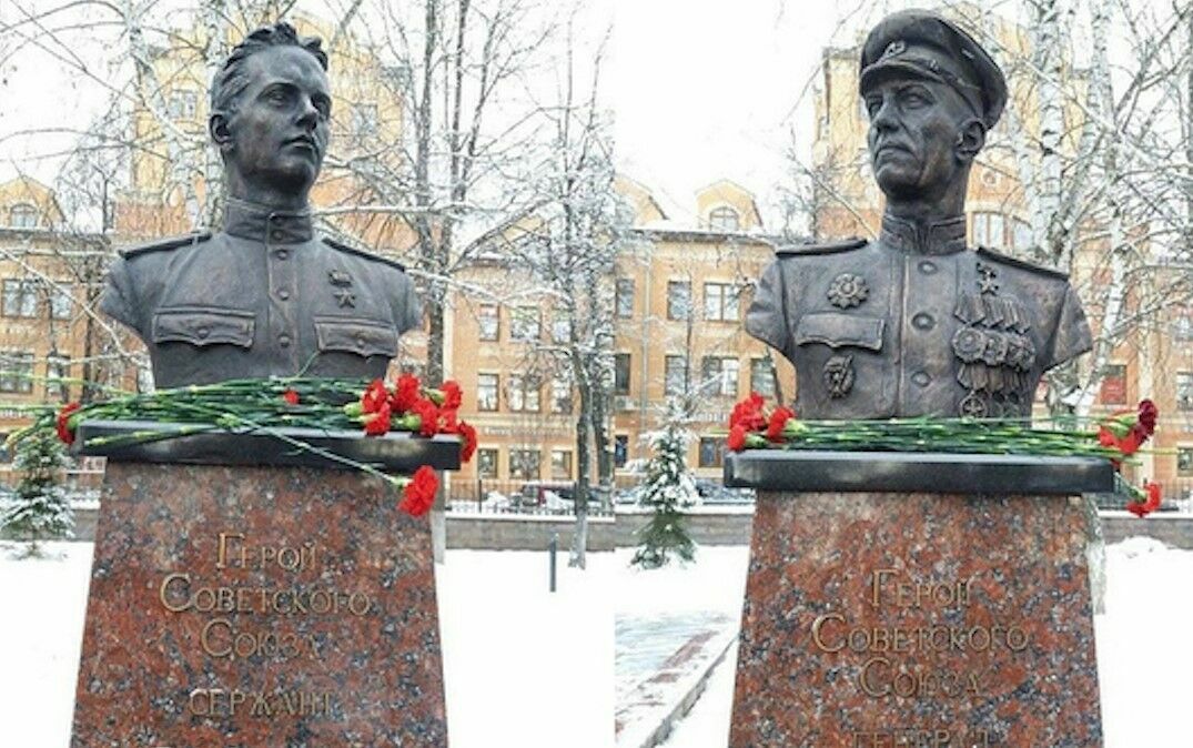 Двух чиновников уволили за демонтаж бюстов Героям СССР