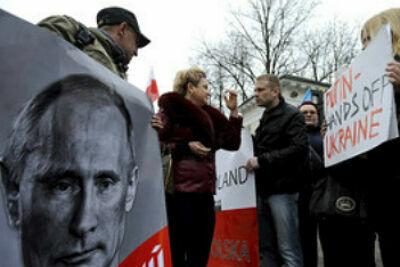 В Варшаве прошла акция против агрессивной политики правительства РФ