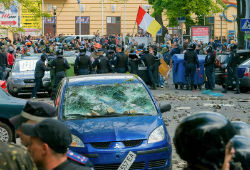 Четверо погибли при столкновениях в Одессе, не менее 15 пострадали