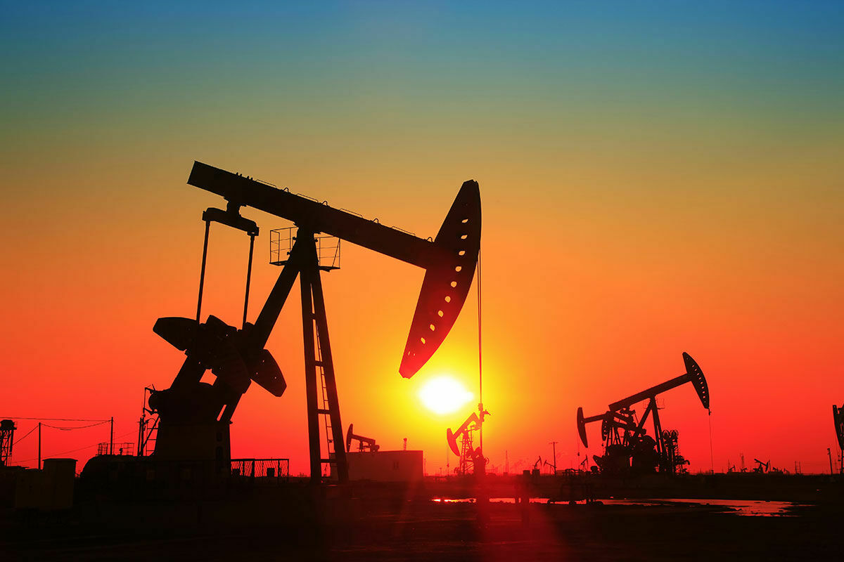 Россия прогнозирует дальнейшее сокращение добычи нефти