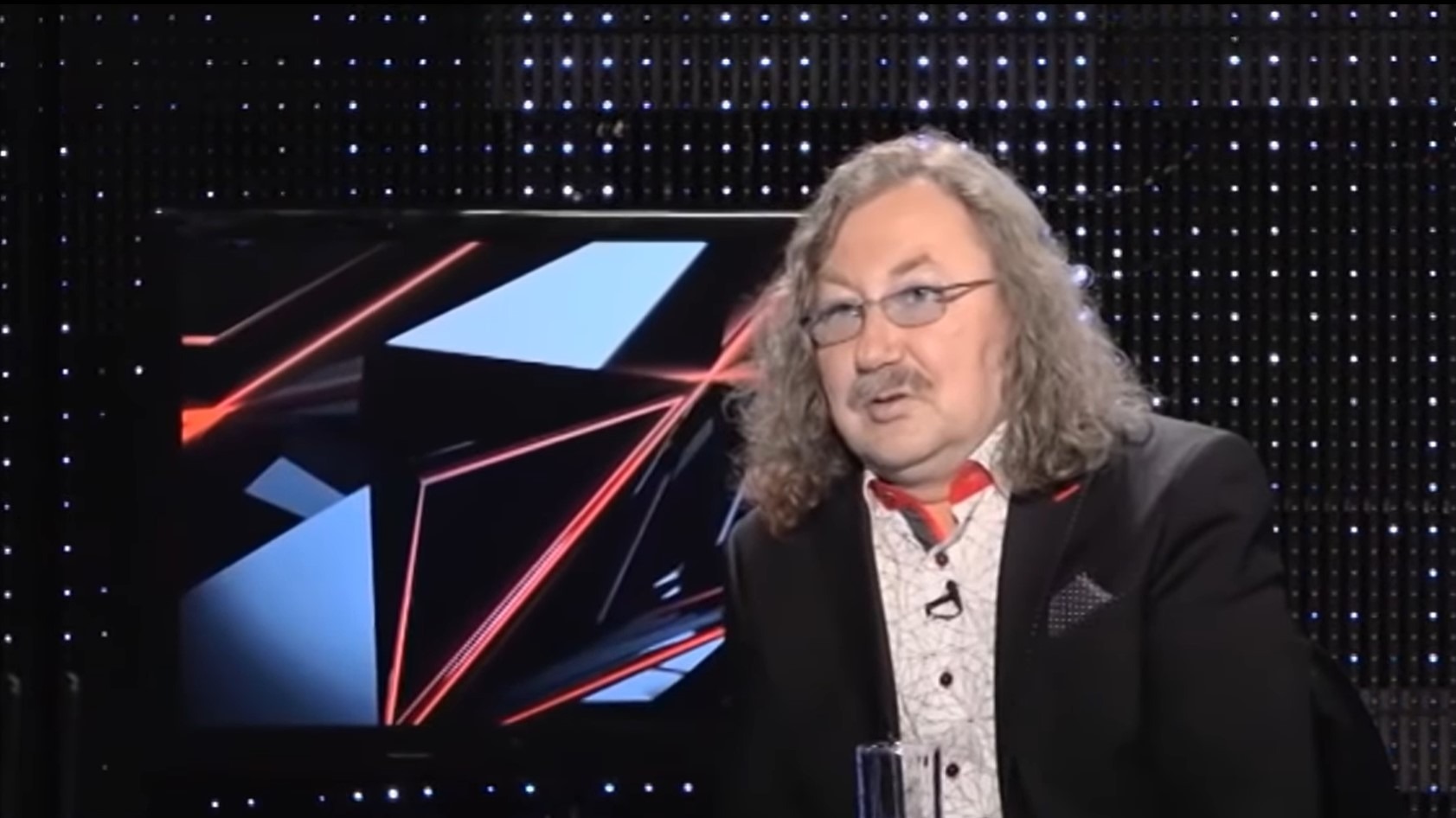 ТАСС: певец Николаев находится в больнице в плановом порядке