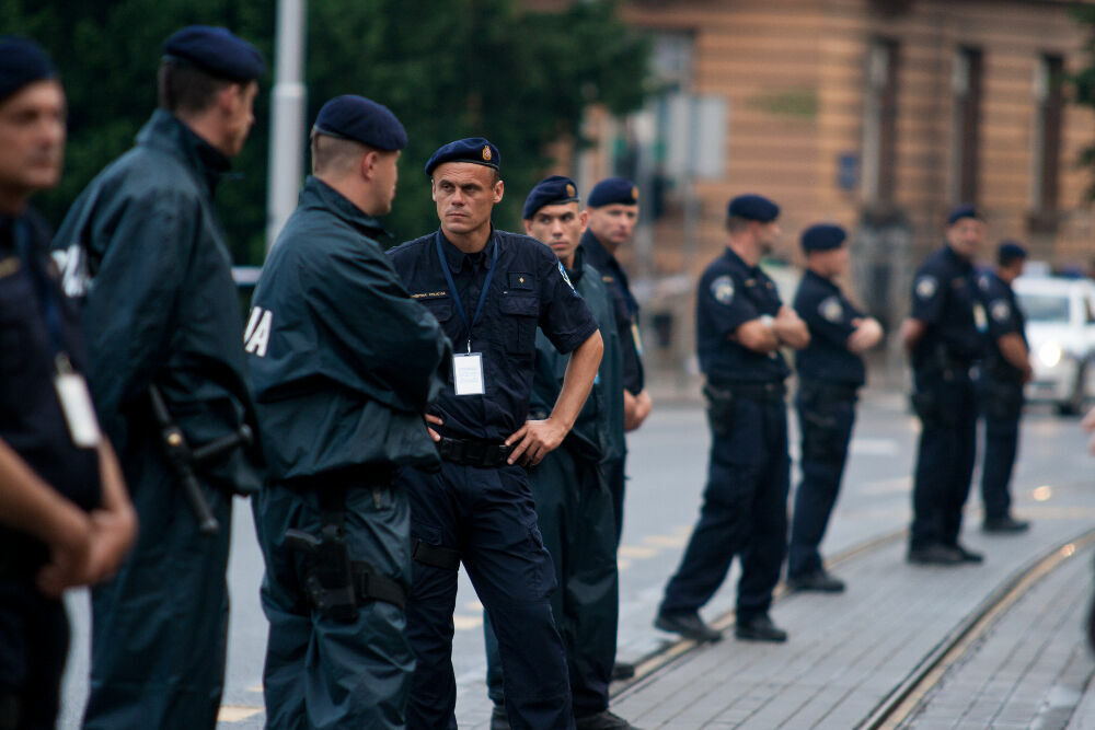 Хорватских полицейских обвинили в издевательствах над мигрантами