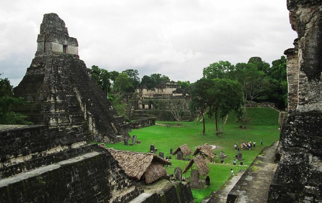 В Тикале поймали расписавшихся храме майя туристов-вандалов