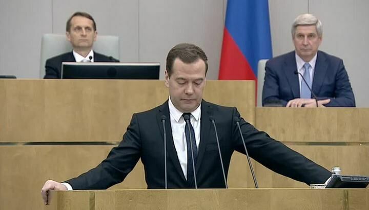 Депутаты Думы спросят с премьера Медведева. Но не то, что думает оппозиция
