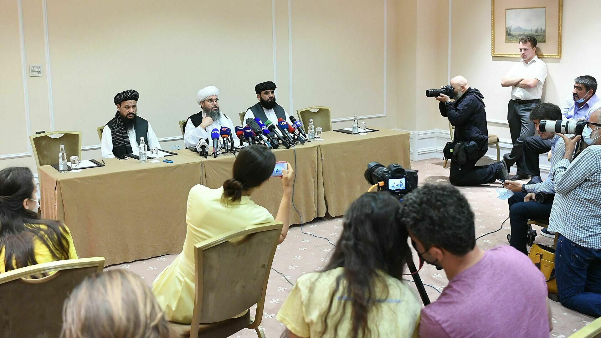 Делегация «Талибана» проводит пресс-конференцию в Москве