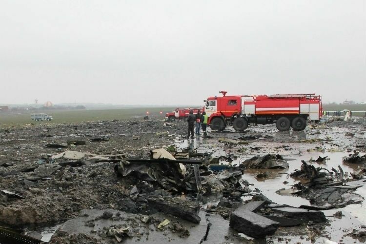 На месте крушения Boeing в ростовском аэропорту завершена поисковая операция