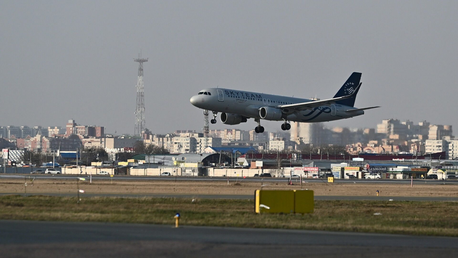 Неизвестный сообщил о "минировании" самолета, летящего из Белграда в Москву