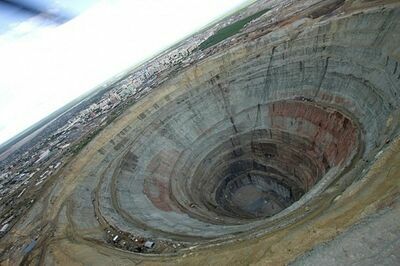 МЧС: ситуация на затопленном руднике "Алросы" ухудшилась