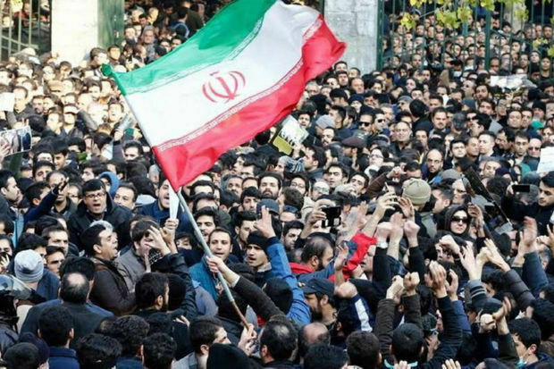 В Иране впервые публично казнили участника протестного движения