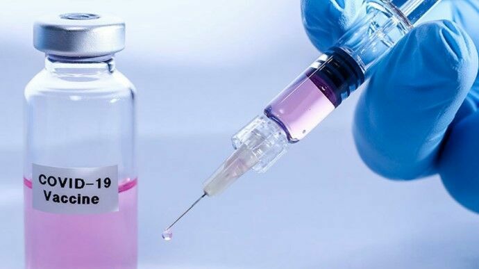 Гинцбург: переболевшим COVID-19 тоже нужны прививки