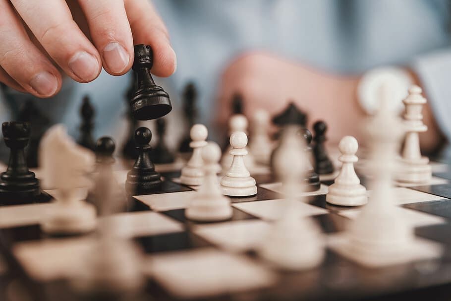 Госдума заявила, что поддержит шахматиста Карякина в создании альтернативы FIDE