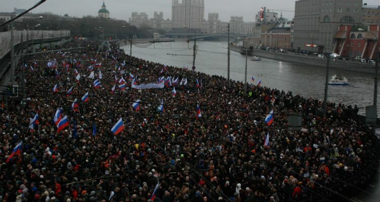 В Москве завершилось траурное шествие памяти Бориса Немцова