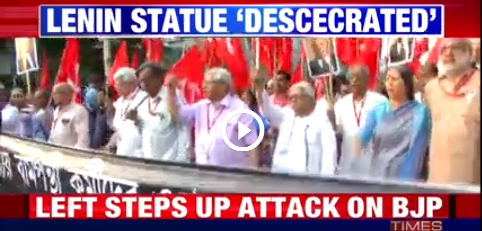 В Индии после победы на выборах антикоммунистическая партия разрушила памятник Ленину