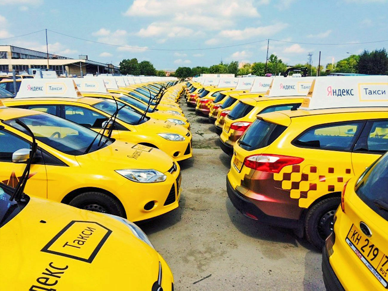 Конкуренция отдыхает: Яндекс.Такси становится монополистом во всей России