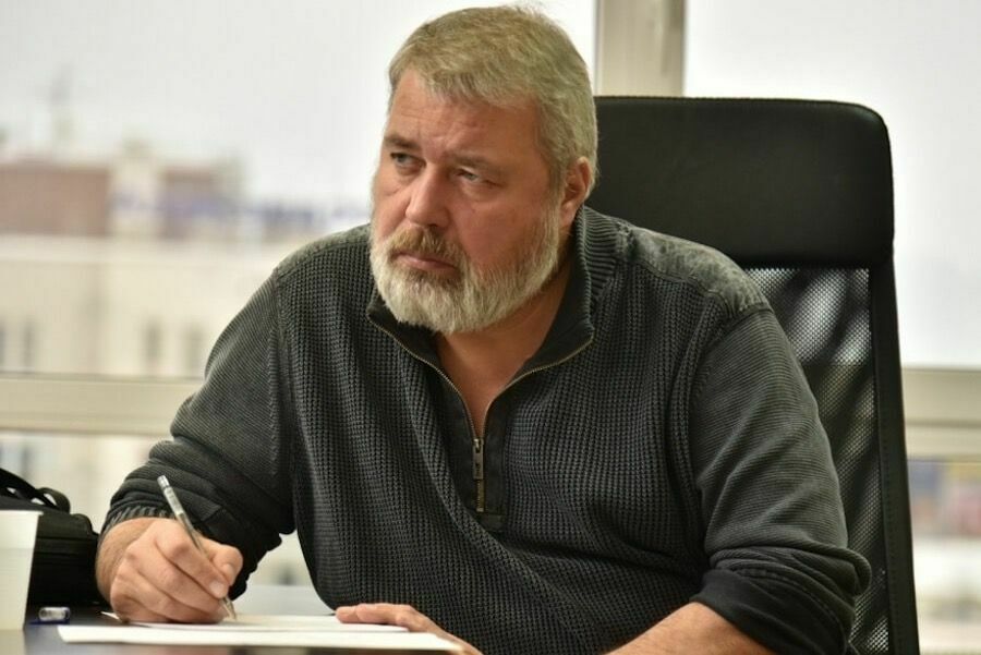 Нобелевскую премию мира получил главный редактор "Новой Газеты" Дмитрий Муратов