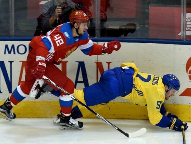 Сборная России по хоккею проиграла Швеции - 1:2
