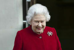 Зарплата британской королевы Елизаветы II увеличена на 5 млн фунтов