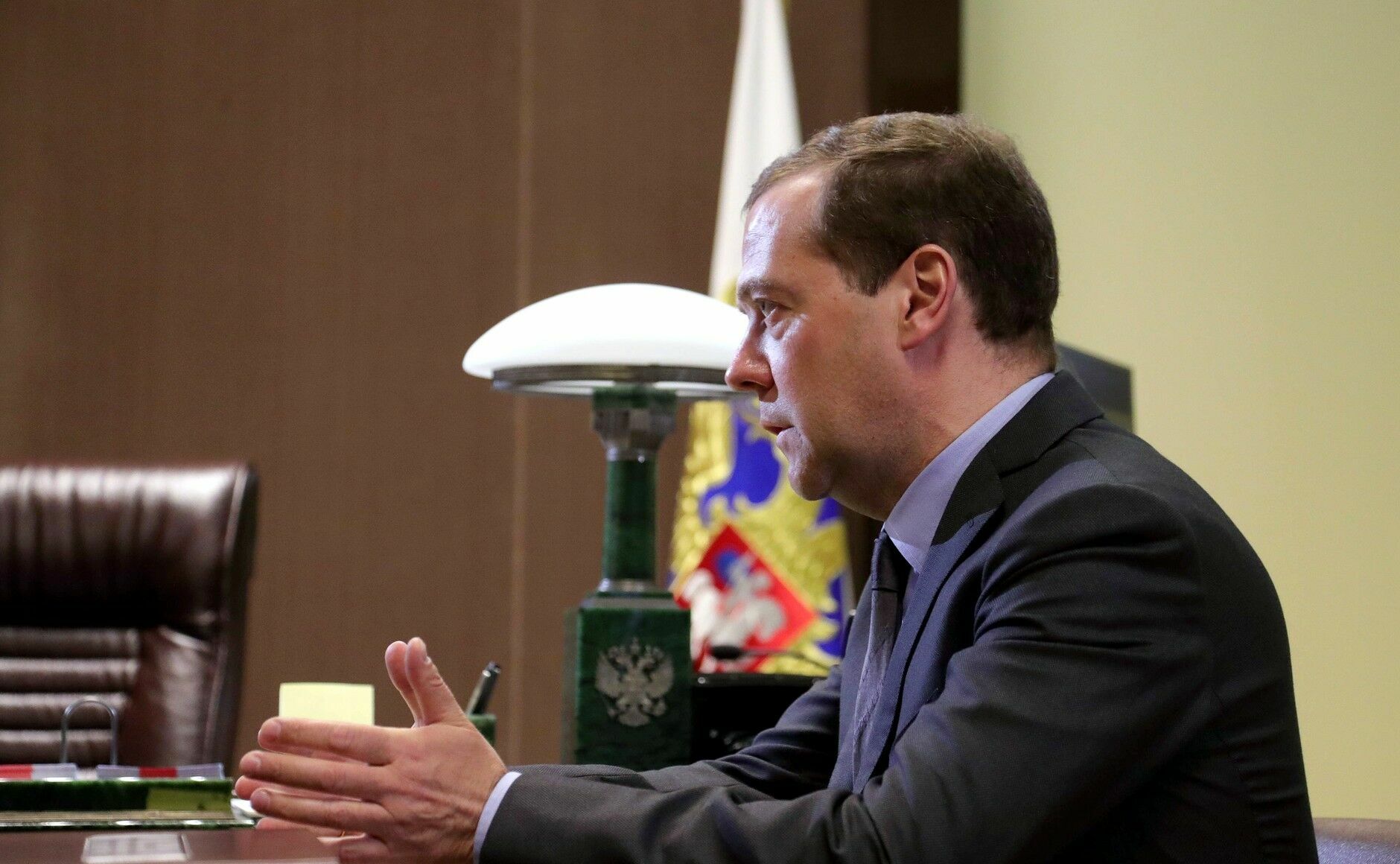 Медведев постановил снять ограничения на поставки продуктов из Турции