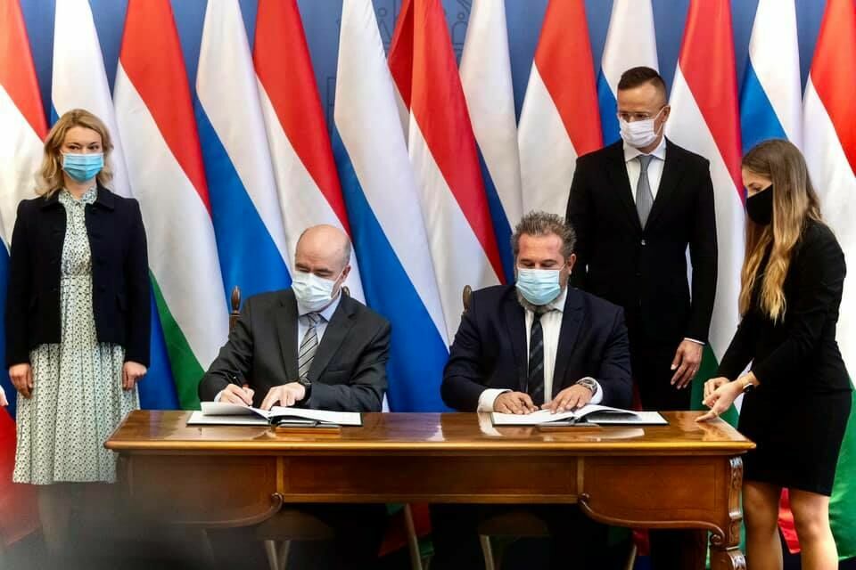 МИД Венгрии вызвал украинского посла после критики Киева соглашения с "Газпромом"