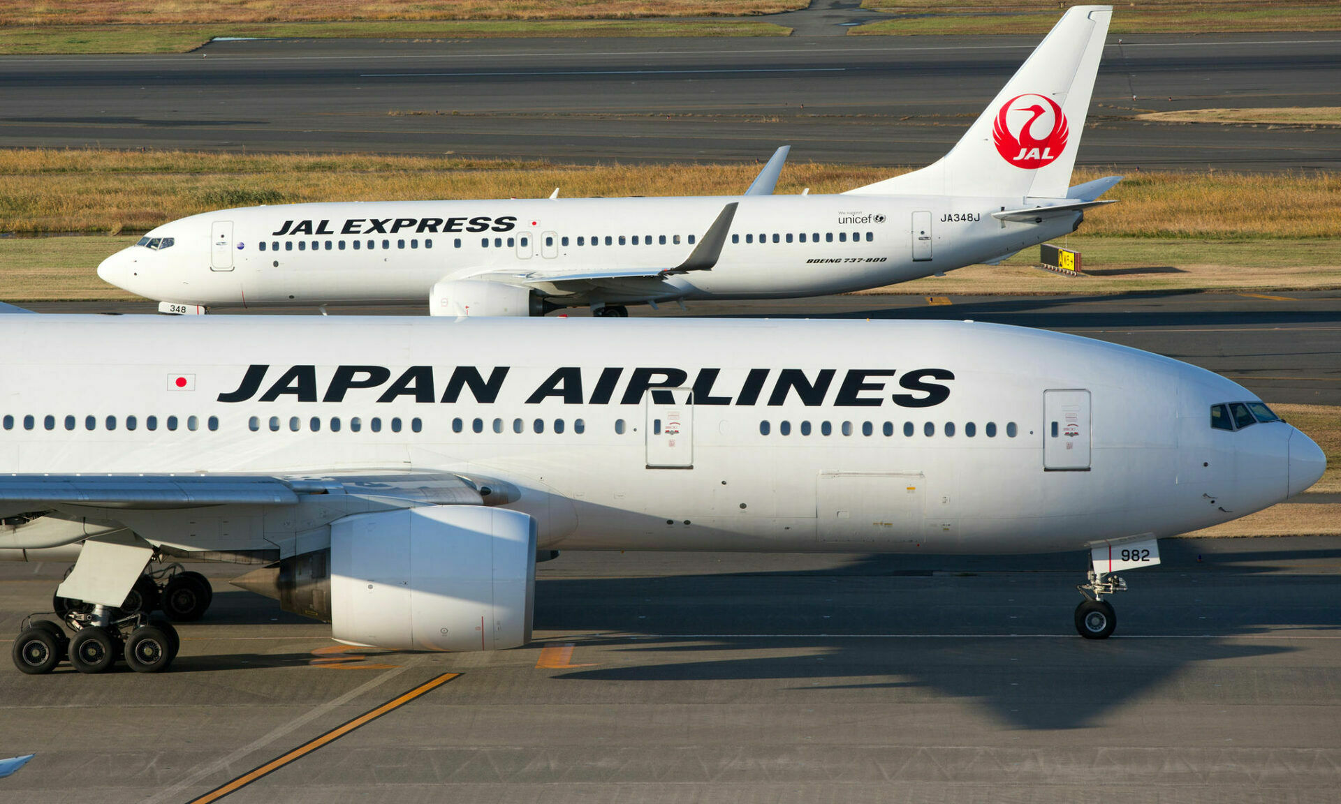 СМИ: среди пилотов Japan Airlines процветает пьянство