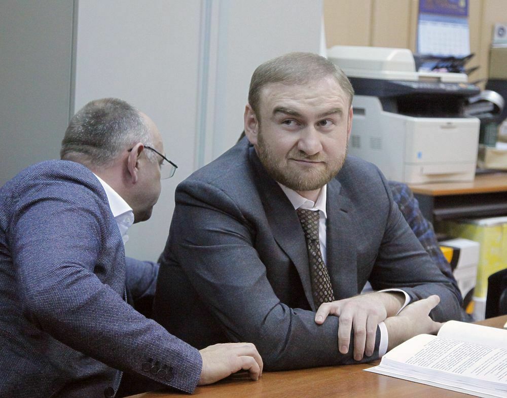 Суд арестовал сенатора Арашукова на два месяца