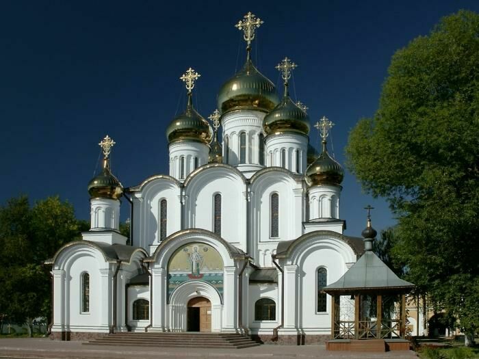 РПЦ не пустит верующих москвичей в церковь на Пасху