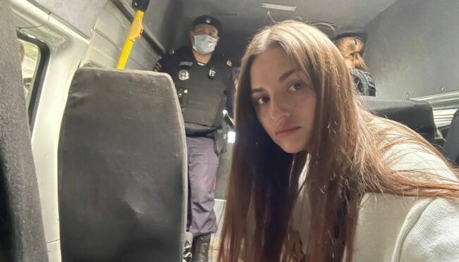 Участницу Pussy Riot Флорес арестовали на 15 суток