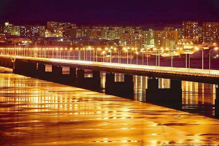 Мост в Мурманской области охранял... манекен на зарплате