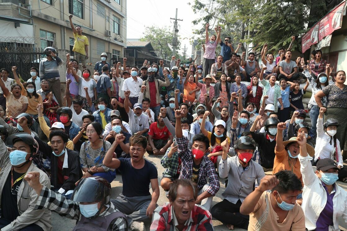 Число убитых демонстрантов в Мьянме выросло до 138 человек
